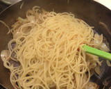梅とじゃことバターの和風パスタ！作り方3写真