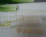 ご飯のお供に♡絶品：長ネギのおかか和え作り方1写真