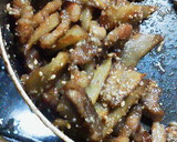 ごぼうと豚の甘辛炒め作り方5写真