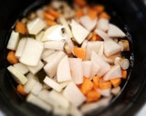 ヘルシー◆皮ごと根菜と鮭と昆布の塩スープ作り方3写真