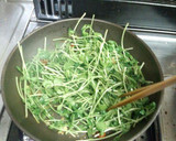 干エビと豆苗炒め作り方4写真