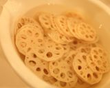 れんこんと豚うす切り肉の＊＊和風炒め作り方1写真