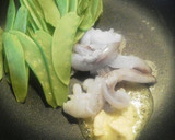 ☆絹さやと烏賊げそのバター炒め☆作り方1写真