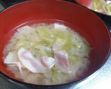 キャベツとベーコンの味噌汁作り方3写真