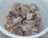 牛すじもも肉シチュー作り方1写真