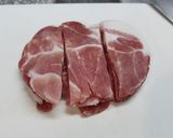 餃子みたいな味の豚肉の丸め焼き作り方1写真