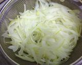 かにかまと玉葱のもずく酢和え作り方1写真
