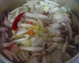 鳥なんこつと角切り野菜のスープ作り方1写真