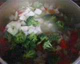 鳥なんこつと角切り野菜のスープ作り方3写真
