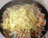 柔らかお肉の塩麹焼きそば作り方5写真