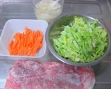 塩麹☆キャベツと人参の豚肉巻き生姜焼き♪作り方1写真