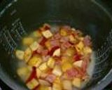 薩摩芋とベーコンの炊き込みご飯作り方4写真