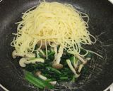 麺つゆで♡ほうれん草としめじのパスタ作り方4写真