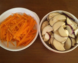 水煮大豆と茄子と人参の甘辛炒め作り方1写真