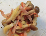 スピードおかず…にんじんとしめじの炒め物作り方2写真