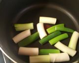 ♡焼きねぎと豚肉が美味い♡あったかつけ汁作り方1写真