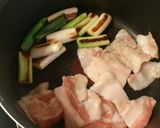 ♡焼きねぎと豚肉が美味い♡あったかつけ汁作り方3写真