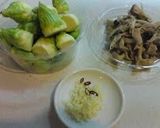 蕾菜と塩麹茸のにんにく炒め作り方1写真