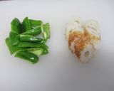 お弁当♪竹輪とピーマンのお好みソース炒め作り方1写真