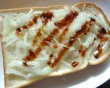 とんかつソース×玉葱×胡麻のトースト作り方3写真