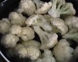 カリフラワーとエビのオーロラソース炒め作り方1写真