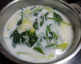 ほうれん草と長ねぎの牛乳鍋作り方3写真