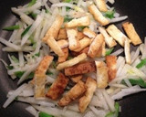 豆腐でお揚げさん→大根炒めとお味噌汁作り方5写真