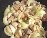 鶏と玉ねぎの簡単鍋作り方4写真