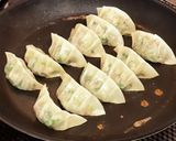 母直伝！昔ながらのシンプル焼餃子作り方11写真