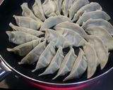 お箸がとまらない!やみつき餃子作り方5写真