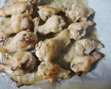 しょうゆ麹オリーブオイルで手羽元の味つけ作り方5写真