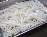 シャキシャキ大根醤油麹マヨ和え♪作り方3写真