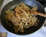 簡単♪れんこんのソース炒め作り方3写真
