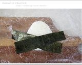 ひな祭りキャラ弁＊三角おむすびdeお雛様作り方1写真