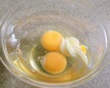 お弁当向き!!ふんわりだし巻き卵♪作り方1写真