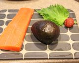 簡単美味しい♪お刺身の梅アボカド和え作り方1写真