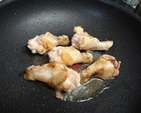 鶏手羽元肉と大根とねぎの煮物作り方3写真