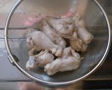 軟骨まで食べられる！手羽元のオイスター煮作り方2写真