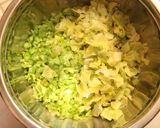 餃子屋さんの*セロリ餃子作り方3写真
