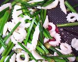 花にらとイカの炒め物☆超簡単☆作り方3写真