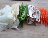 豚ひき肉と春雨の5種野菜炒め作り方1写真