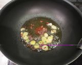 蕪とイカのオリーブ煮～ペペロンチーノ風～作り方4写真