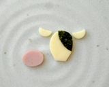 型抜きで簡単！キャラ弁☆牛さん弁当♪作り方3写真