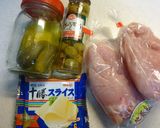 チキンカツ(チーズとピクルスの挟み揚げ）作り方1写真