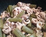 ふきと豚肉の炒め煮作り方4写真