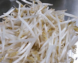 節約！簡単！ピリ辛のもやしと豆苗☆作り方1写真