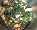 切り昆布と油揚げのめんつゆ煮作り方2写真