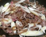 牛コマ肉と糸こんにゃくの炒め物作り方2写真