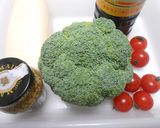 ブロッコリーとプチトマトのマスタード和え作り方1写真
