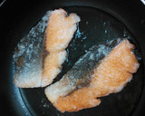 サーモンと素揚げ餅のみぞれ和え作り方4写真